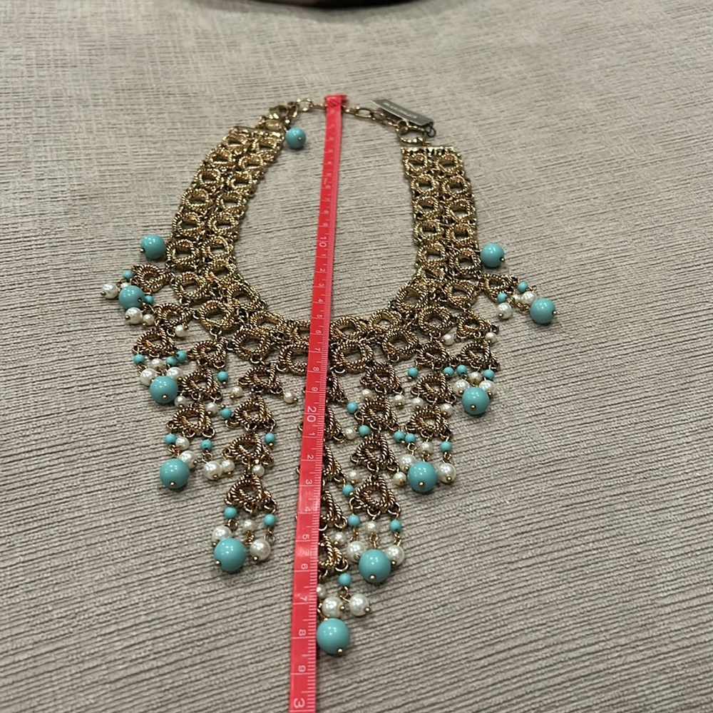 NWT Chicos Amazing Showgirl Style Bib Necklace Pearl Beads Chain Links Gold-tone - Picture 2 of 5